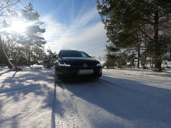 Talvise maastikuga Golf.jpg