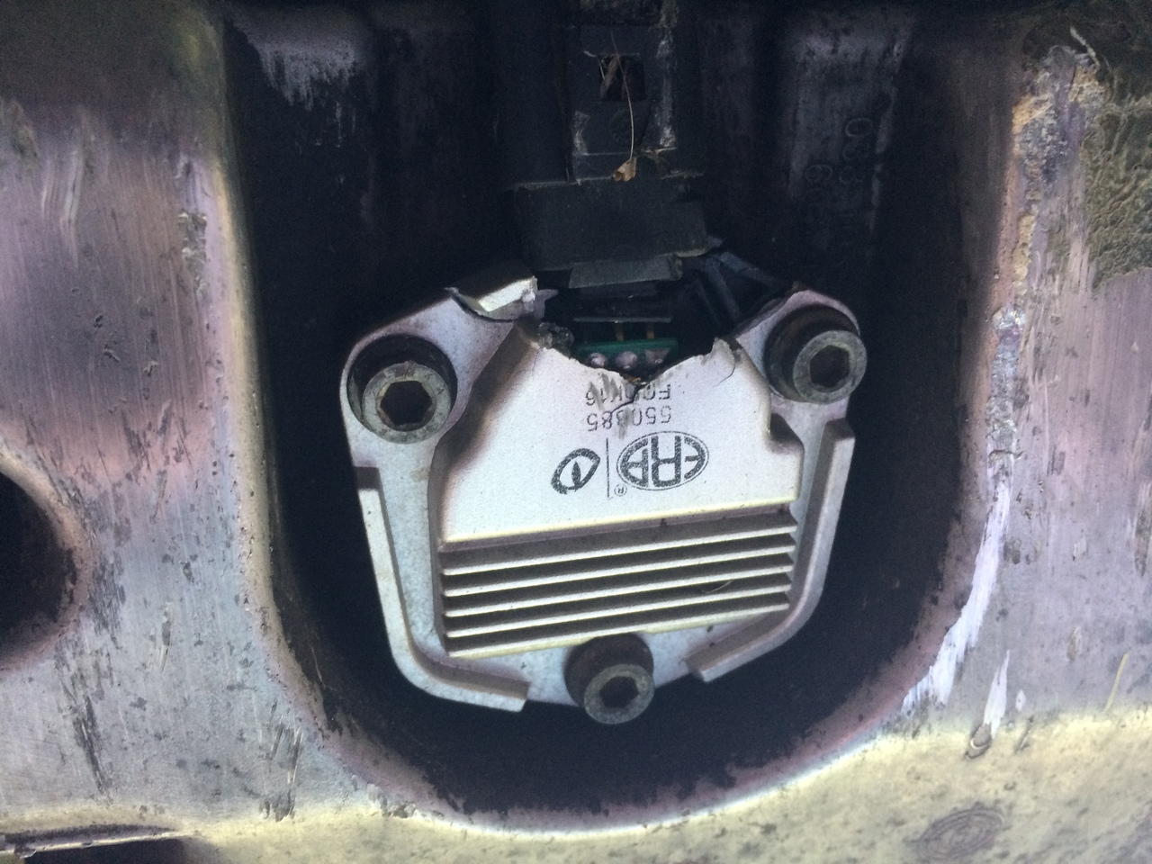 Esimese asjana nägin põhjaalt et see vidin on katki kas see võib kogu probleemi tekitaja olla?